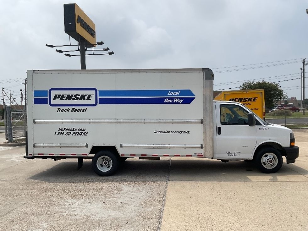 Light Duty Box Truck-Light and Medium Duty Trucks-GMC-2022-Savana G33903-Corpus Christi-TX-76,738\n\t\tmiles-$ 33,500 - Image 15