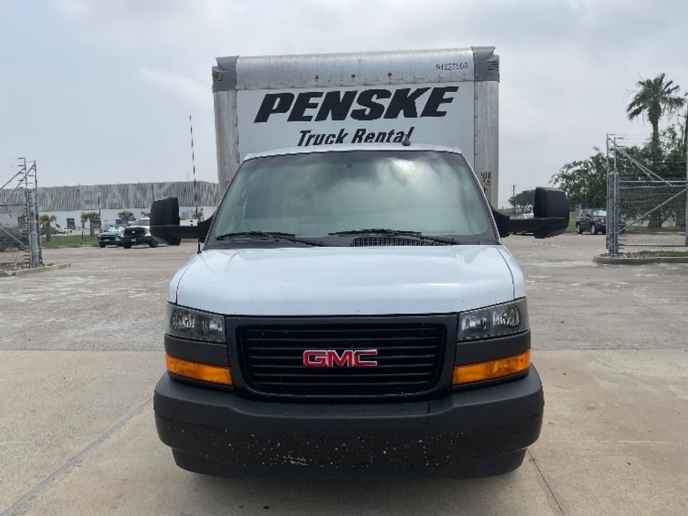 Light Duty Box Truck-Light and Medium Duty Trucks-GMC-2022-Savana G33903-Corpus Christi-TX-76,738\n\t\tmiles-$ 33,500 - Image 2