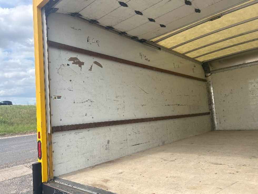 Light Duty Box Truck-Light and Medium Duty Trucks-GMC-2022-Savana G33903-Dallas-TX-102,457\n\t\tmiles-$ 28,750 - Image 10