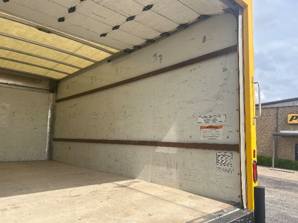 Light Duty Box Truck-Light and Medium Duty Trucks-GMC-2022-Savana G33903-Dallas-TX-102,457\n\t\tmiles-$ 28,750 - Image 11