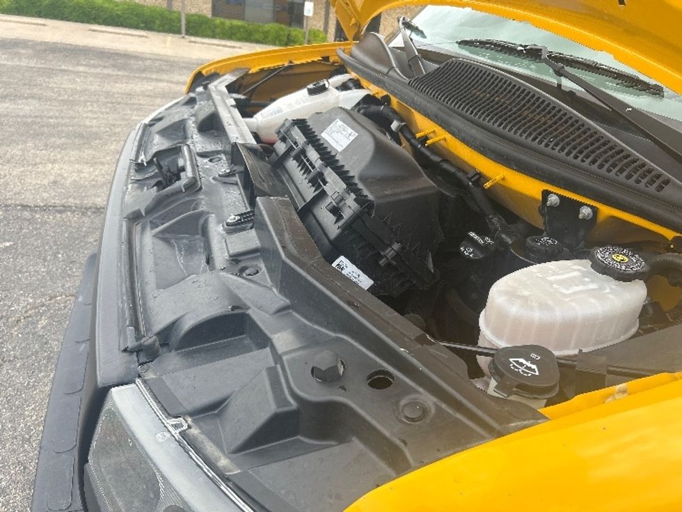 Light Duty Box Truck-Light and Medium Duty Trucks-GMC-2022-Savana G33903-Dallas-TX-102,457\n\t\tmiles-$ 28,750 - Image 23