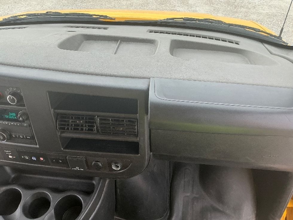 Light Duty Box Truck-Light and Medium Duty Trucks-GMC-2022-Savana G33903-Dallas-TX-103,717\n\t\tmiles-$ 27,750 - Image 21