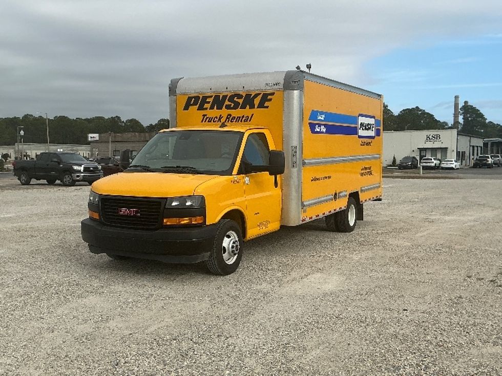 Light Duty Box Truck-Light and Medium Duty Trucks-GMC-2022-Savana G33903-Dallas-TX-103,717\n\t\tmiles-$ 27,750 - Image 3