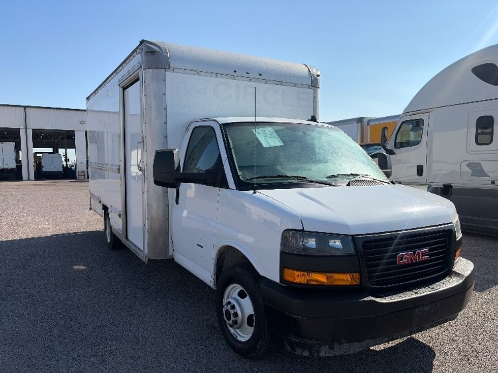 Light Duty Box Truck-Light and Medium Duty Trucks-GMC-2022-Savana G33903-Dallas-TX-25,084\n\t\tmiles-$ 43,000 - Image 1