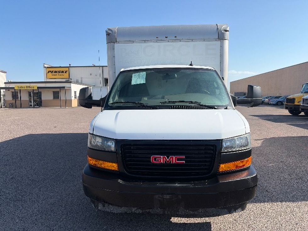 Light Duty Box Truck-Light and Medium Duty Trucks-GMC-2022-Savana G33903-Dallas-TX-25,084\n\t\tmiles-$ 43,000 - Image 2