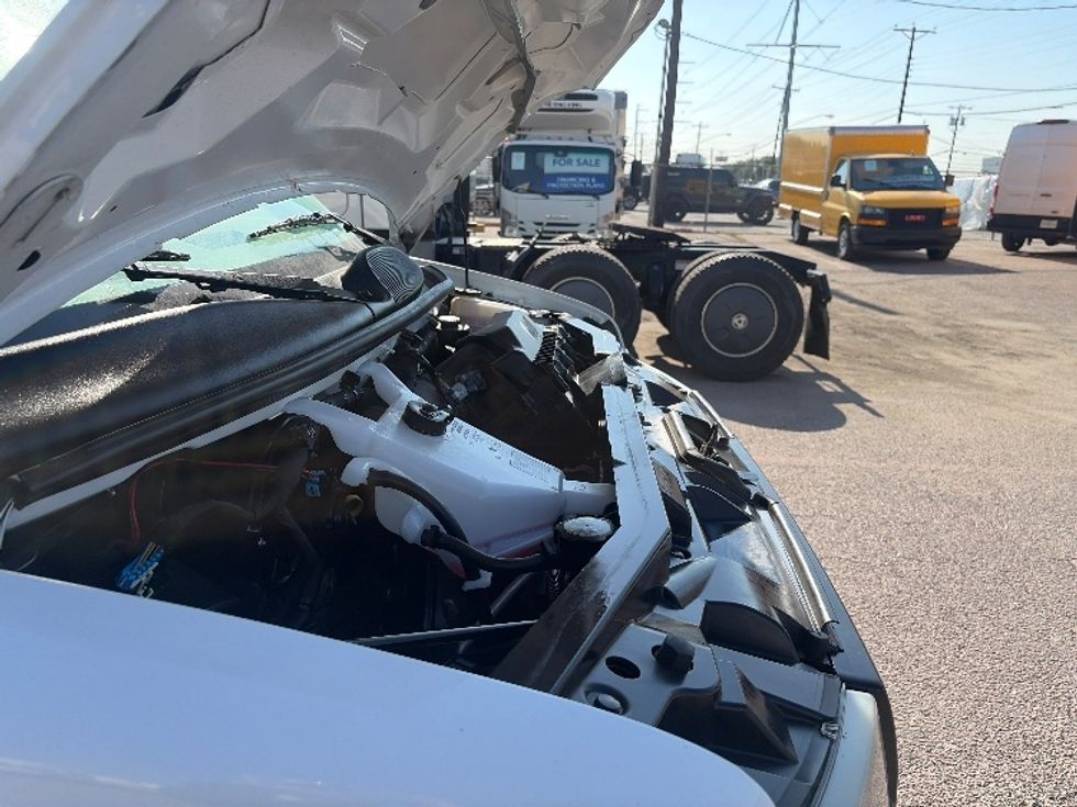 Light Duty Box Truck-Light and Medium Duty Trucks-GMC-2022-Savana G33903-Dallas-TX-25,084\n\t\tmiles-$ 43,000 - Image 20