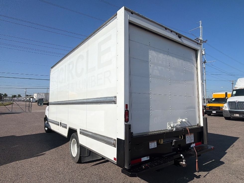 Light Duty Box Truck-Light and Medium Duty Trucks-GMC-2022-Savana G33903-Dallas-TX-25,084\n\t\tmiles-$ 43,000 - Image 5