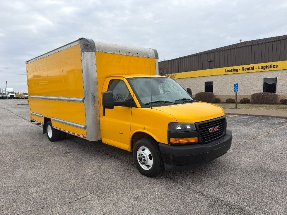 Light Duty Box Truck-Light and Medium Duty Trucks-GMC-2022-Savana G33903-Davenport-IA-89,989\n\t\tmiles-$ 29,250 - Image 1