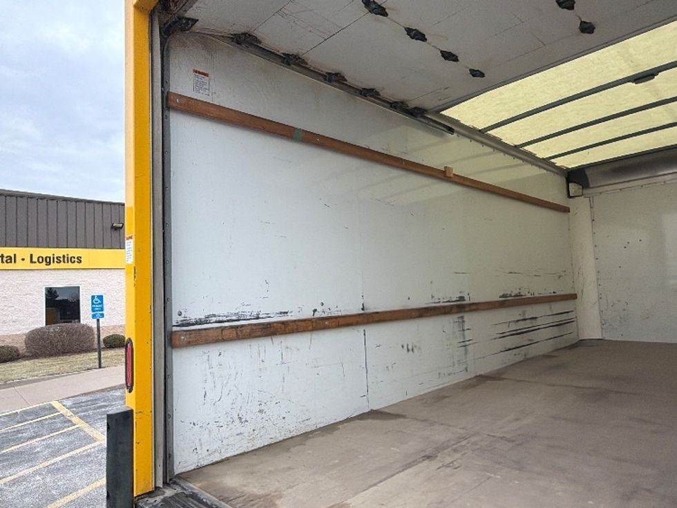 Light Duty Box Truck-Light and Medium Duty Trucks-GMC-2022-Savana G33903-Davenport-IA-89,989\n\t\tmiles-$ 29,250 - Image 11