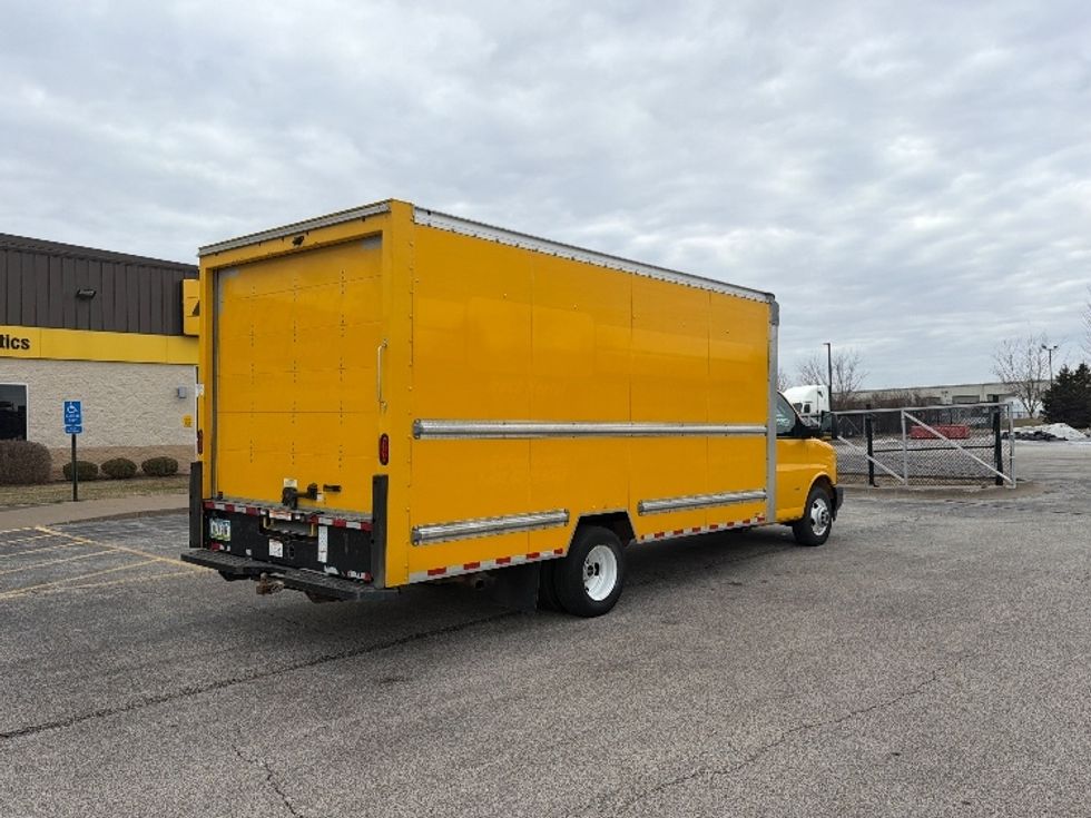 Light Duty Box Truck-Light and Medium Duty Trucks-GMC-2022-Savana G33903-Davenport-IA-89,989\n\t\tmiles-$ 29,250 - Image 13