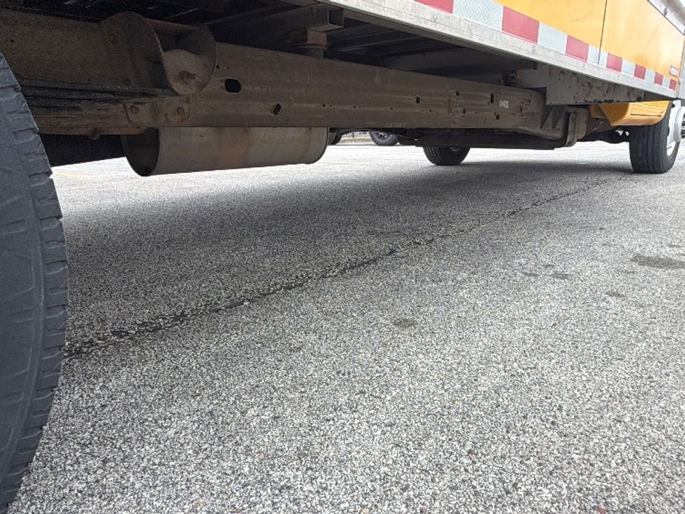 Light Duty Box Truck-Light and Medium Duty Trucks-GMC-2022-Savana G33903-Davenport-IA-89,989\n\t\tmiles-$ 29,250 - Image 14