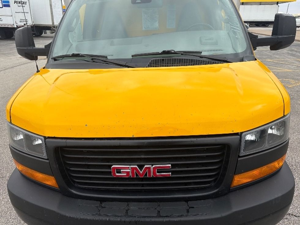 Light Duty Box Truck-Light and Medium Duty Trucks-GMC-2022-Savana G33903-Davenport-IA-89,989\n\t\tmiles-$ 29,250 - Image 25