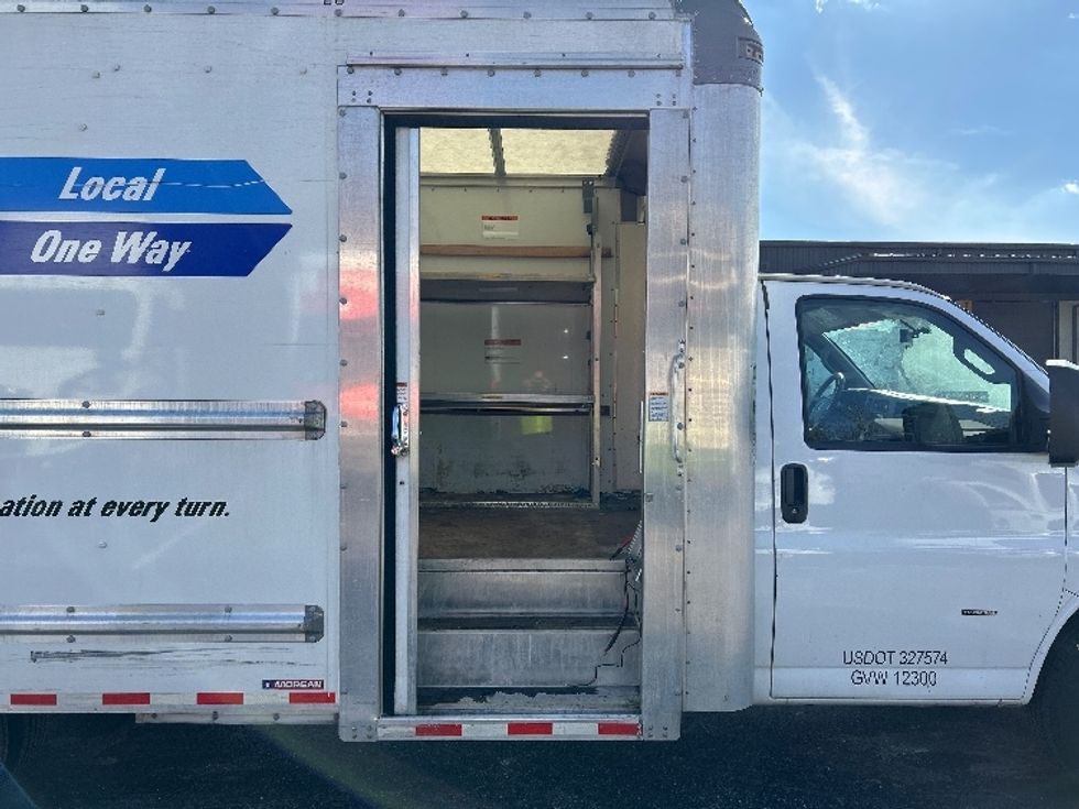 Light Duty Box Truck-Light and Medium Duty Trucks-GMC-2022-Savana G33903-Dayton-NJ-64,930\n\t\tmiles-$ 40,500 - Image 26