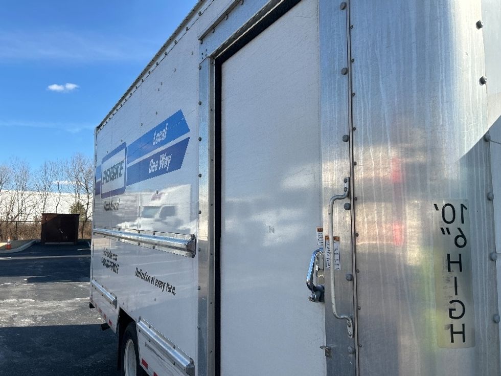 Light Duty Box Truck-Light and Medium Duty Trucks-GMC-2022-Savana G33903-Dayton-NJ-64,930\n\t\tmiles-$ 40,500 - Image 29