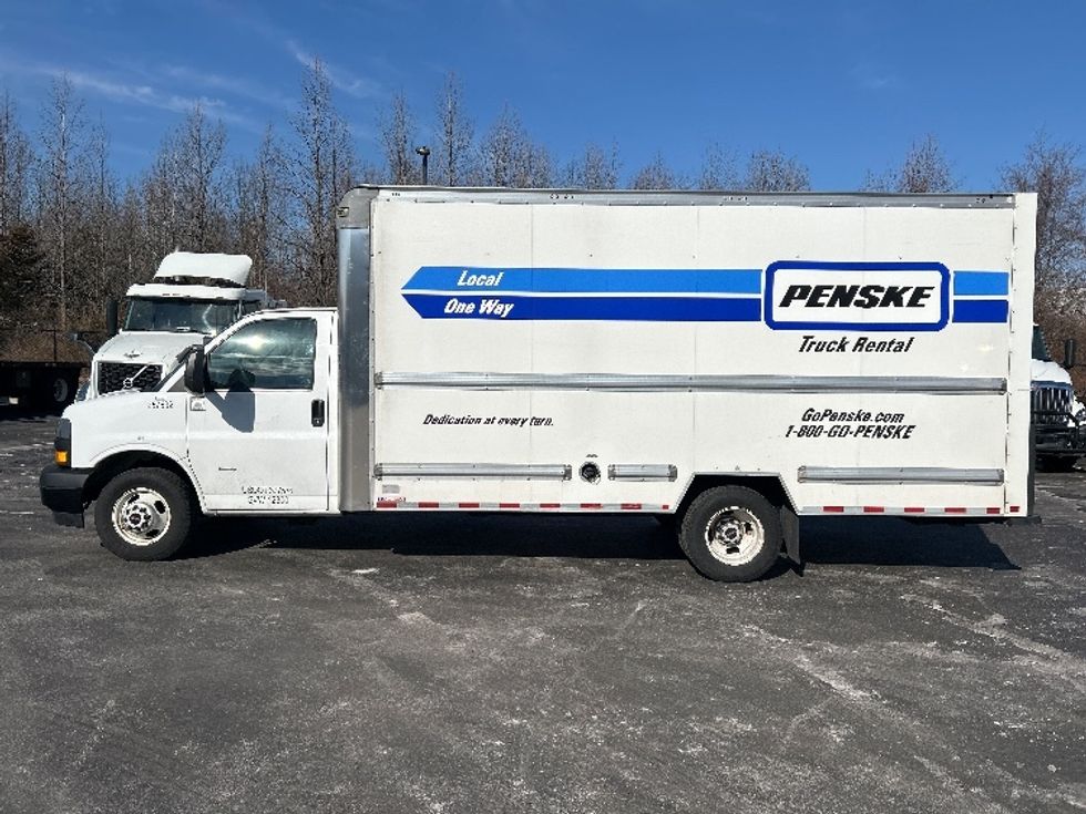 Light Duty Box Truck-Light and Medium Duty Trucks-GMC-2022-Savana G33903-Dayton-NJ-64,930\n\t\tmiles-$ 40,500 - Image 4