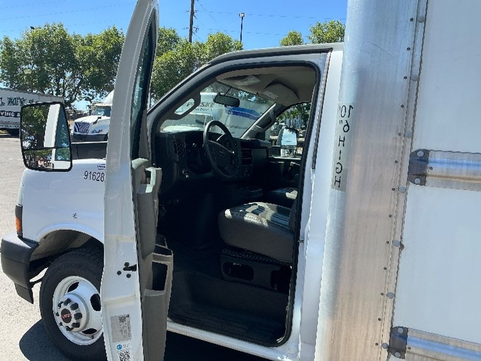 Light Duty Box Truck-Light and Medium Duty Trucks-GMC-2022-Savana G33903-Denver-CO-35,493\n\t\tmiles-$ 42,750 - Image 16