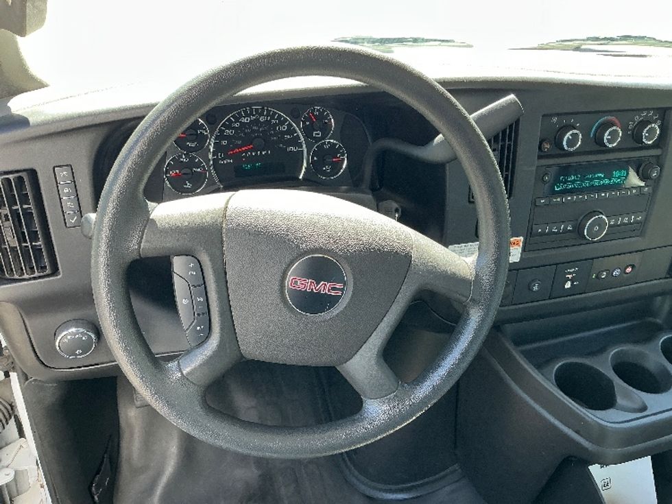 Light Duty Box Truck-Light and Medium Duty Trucks-GMC-2022-Savana G33903-Denver-CO-35,493\n\t\tmiles-$ 42,750 - Image 17