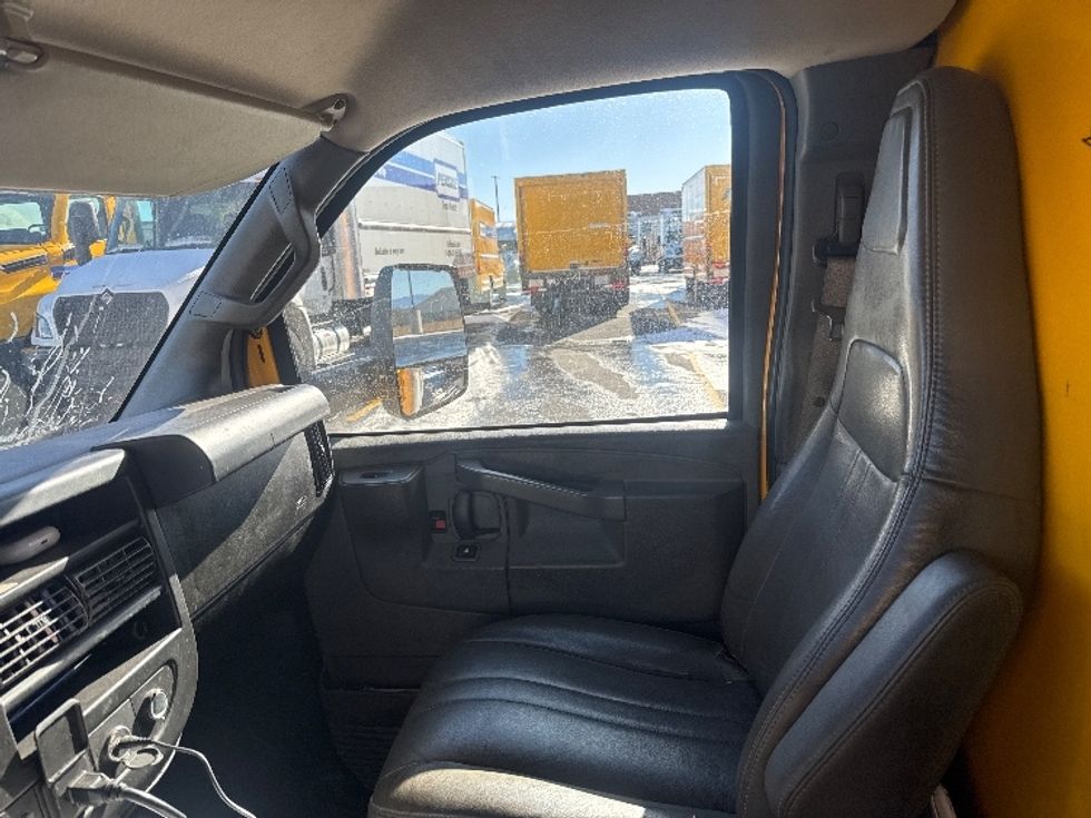 Light Duty Box Truck-Light and Medium Duty Trucks-GMC-2022-Savana G33903-Denver-CO-41,380\n\t\tmiles-$ 1,002,499 - Image 14