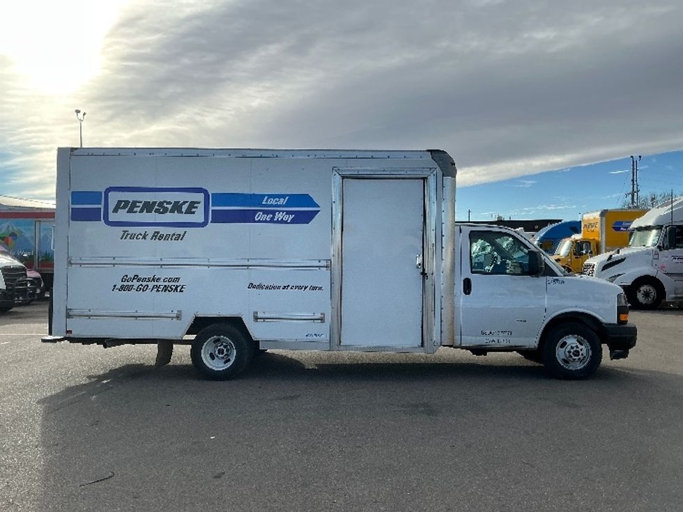 Light Duty Box Truck-Light and Medium Duty Trucks-GMC-2022-Savana G33903-Denver-CO-55,601\n\t\tmiles-$ 50,250 - Image 15