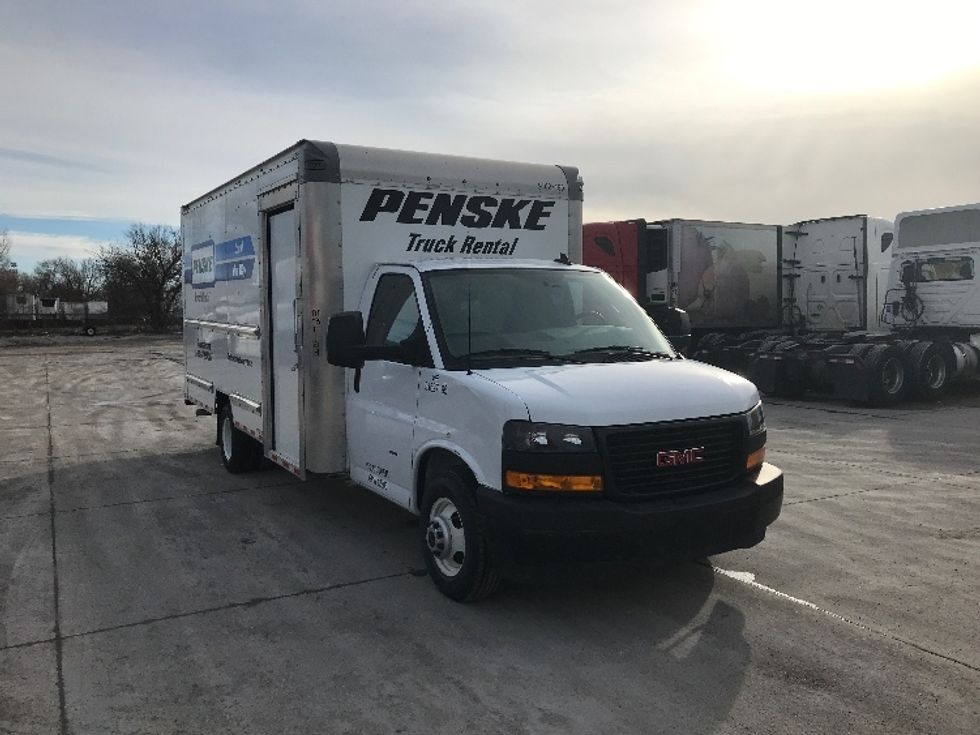 Light Duty Box Truck-Light and Medium Duty Trucks-GMC-2022-Savana G33903-Des Moines-IA-31,372\n\t\tmiles-$ 45,000 - Image 1