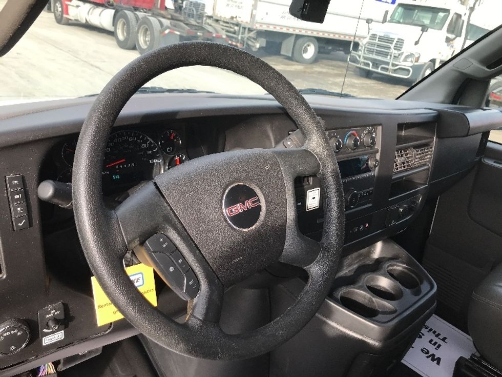 Light Duty Box Truck-Light and Medium Duty Trucks-GMC-2022-Savana G33903-Des Moines-IA-31,372\n\t\tmiles-$ 45,000 - Image 17