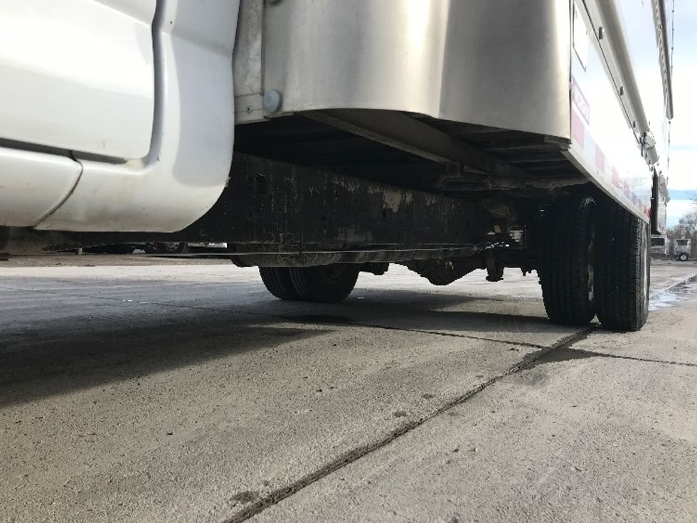 Light Duty Box Truck-Light and Medium Duty Trucks-GMC-2022-Savana G33903-Des Moines-IA-31,372\n\t\tmiles-$ 45,000 - Image 5