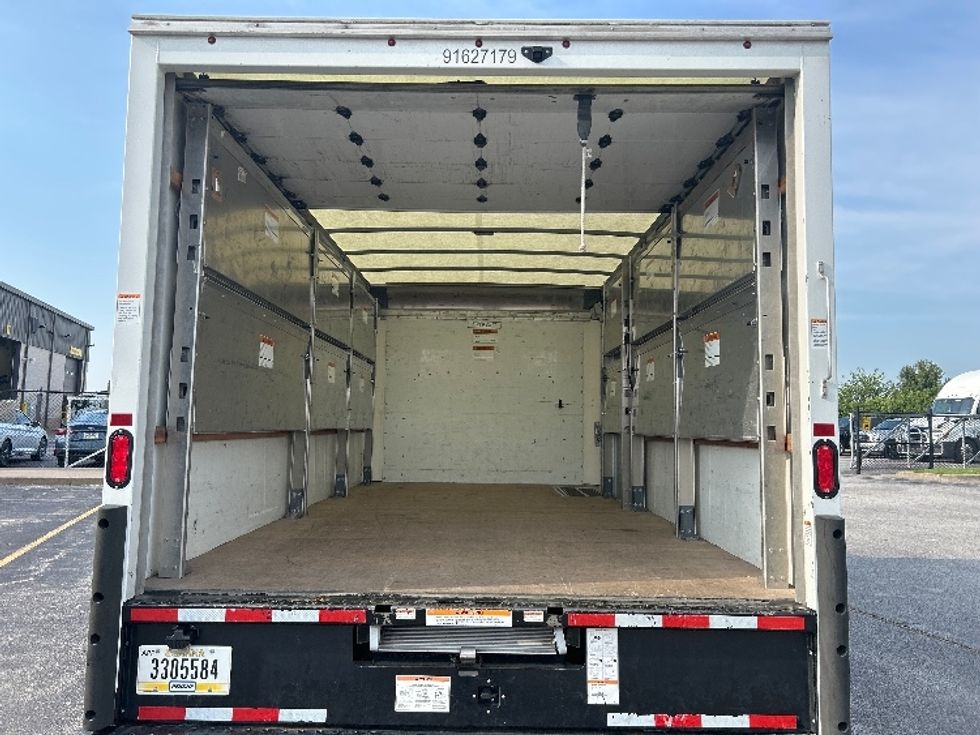 Light Duty Box Truck-Light and Medium Duty Trucks-GMC-2022-Savana G33903-Des Moines-IA-66,701\n\t\tmiles-$ 38,000 - Image 7