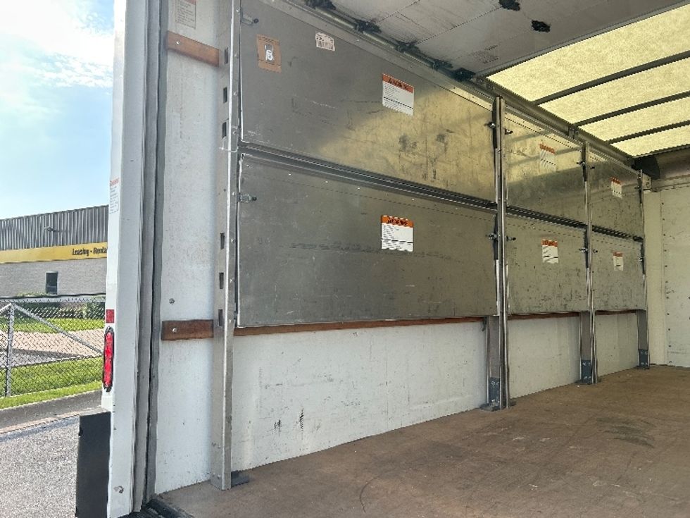 Light Duty Box Truck-Light and Medium Duty Trucks-GMC-2022-Savana G33903-Des Moines-IA-66,701\n\t\tmiles-$ 38,000 - Image 9