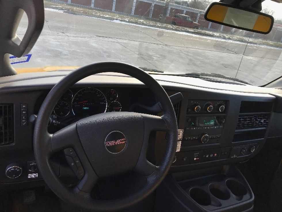 Light Duty Box Truck-Light and Medium Duty Trucks-GMC-2022-Savana G33903-Des Moines-IA-86,916\n\t\tmiles-$ 29,500 - Image 18