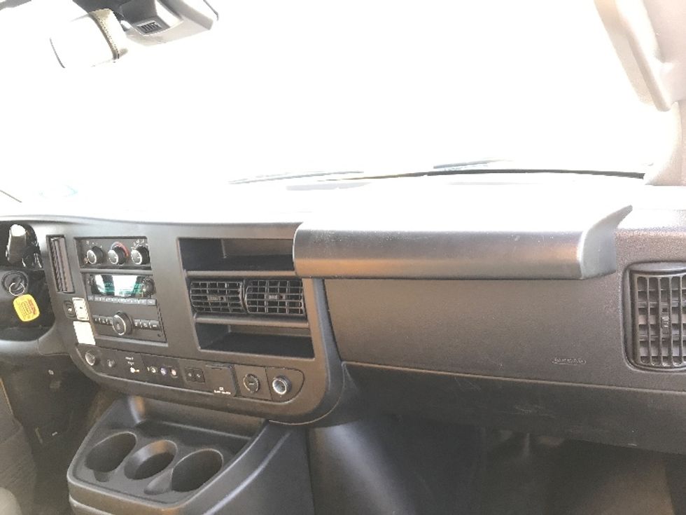 Light Duty Box Truck-Light and Medium Duty Trucks-GMC-2022-Savana G33903-Des Moines-IA-86,916\n\t\tmiles-$ 29,500 - Image 21