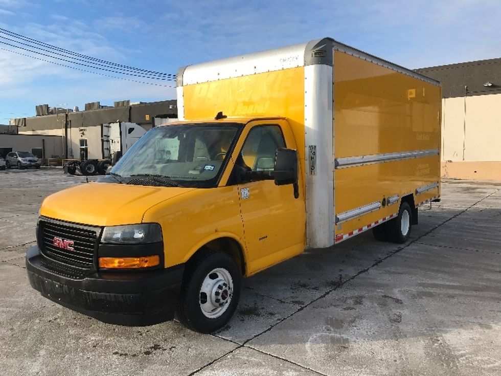 Light Duty Box Truck-Light and Medium Duty Trucks-GMC-2022-Savana G33903-Des Moines-IA-86,916\n\t\tmiles-$ 29,500 - Image 3
