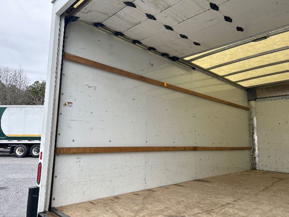 Light Duty Box Truck-Light and Medium Duty Trucks-GMC-2022-Savana G33903-Duluth-GA-114,130\n\t\tmiles-$ 30,750 - Image 11