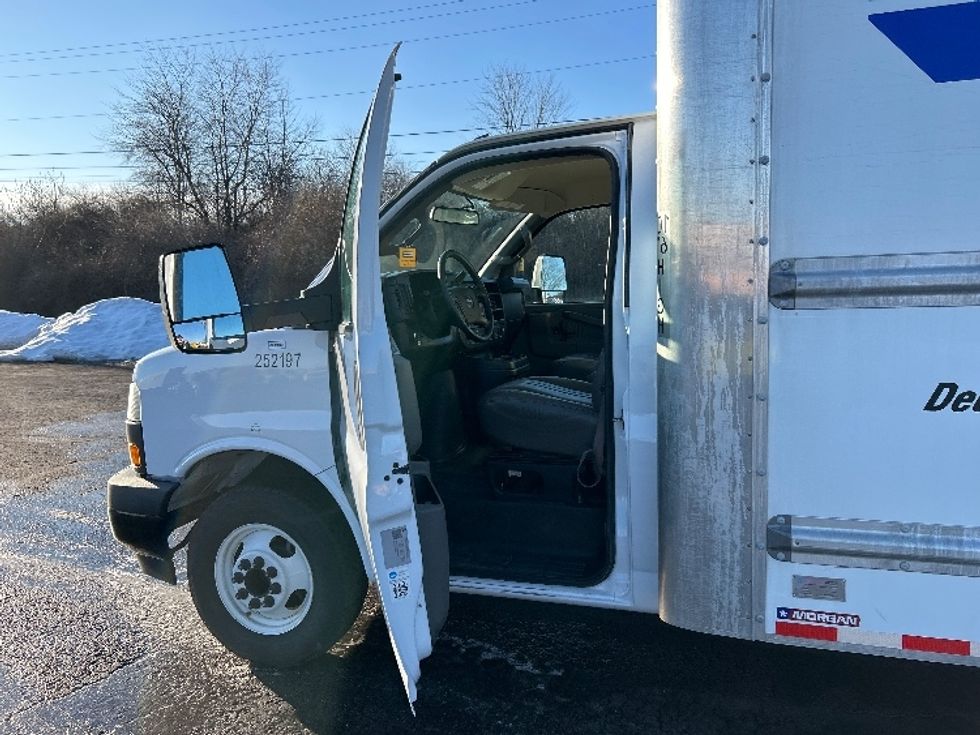 Light Duty Box Truck-Light and Medium Duty Trucks-GMC-2022-Savana G33903-Duncansville-PA-50,463\n\t\tmiles-$ 39,250 - Image 16