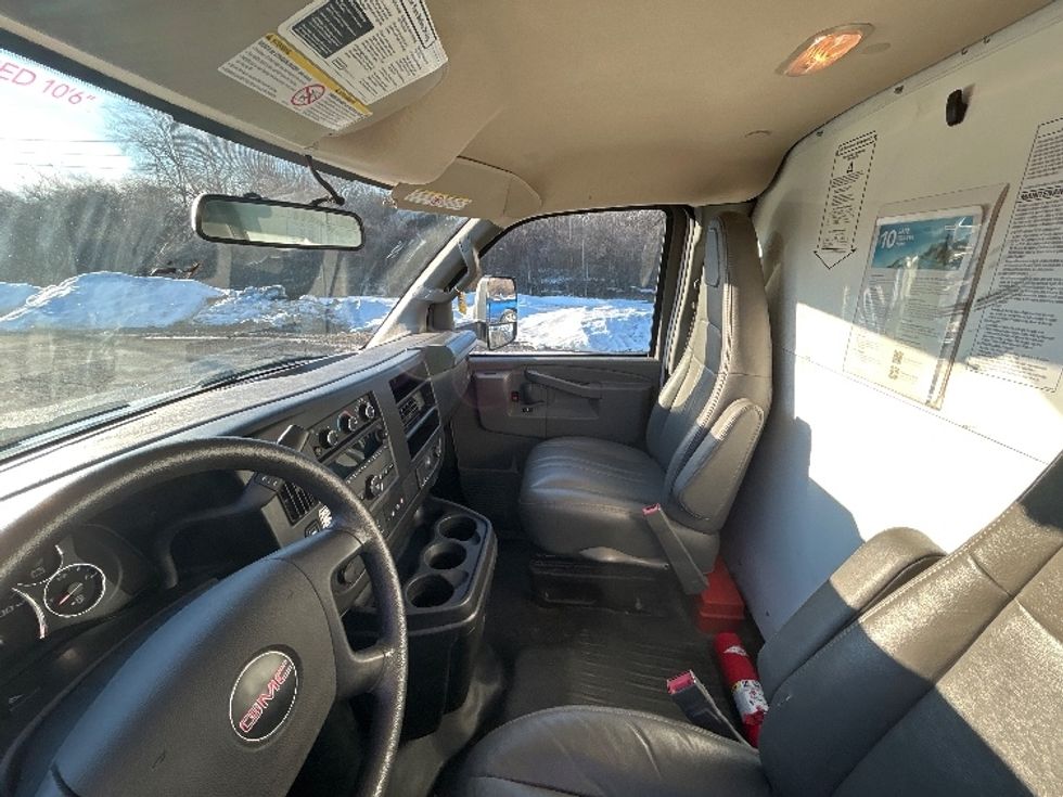 Light Duty Box Truck-Light and Medium Duty Trucks-GMC-2022-Savana G33903-Duncansville-PA-50,463\n\t\tmiles-$ 39,250 - Image 19