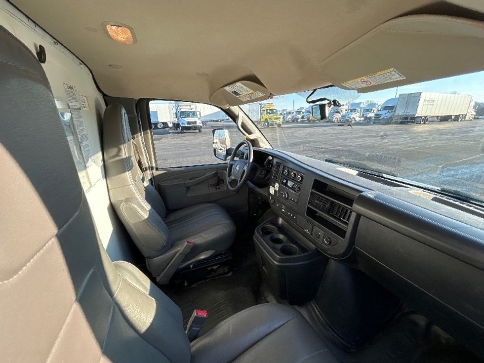 Light Duty Box Truck-Light and Medium Duty Trucks-GMC-2022-Savana G33903-Duncansville-PA-50,463\n\t\tmiles-$ 39,250 - Image 22