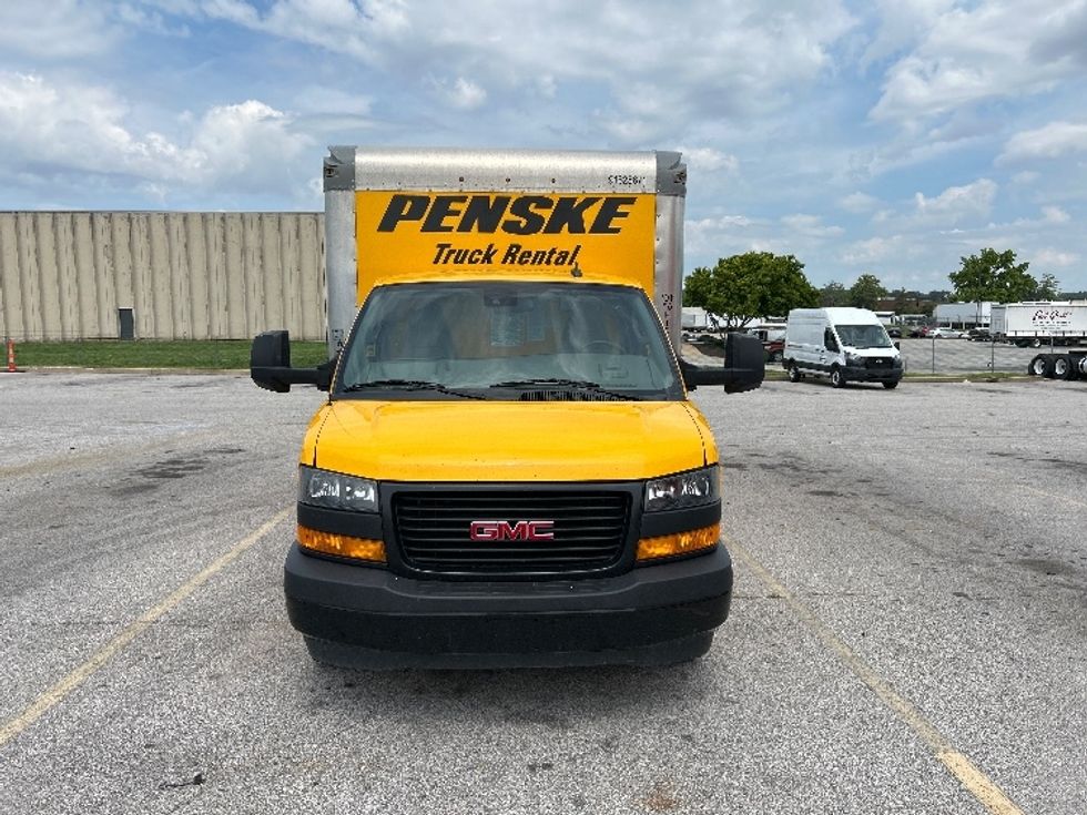 Light Duty Box Truck-Light and Medium Duty Trucks-GMC-2022-Savana G33903-Earth City-MO-104,942\n\t\tmiles-$ 12,000 - Image 2