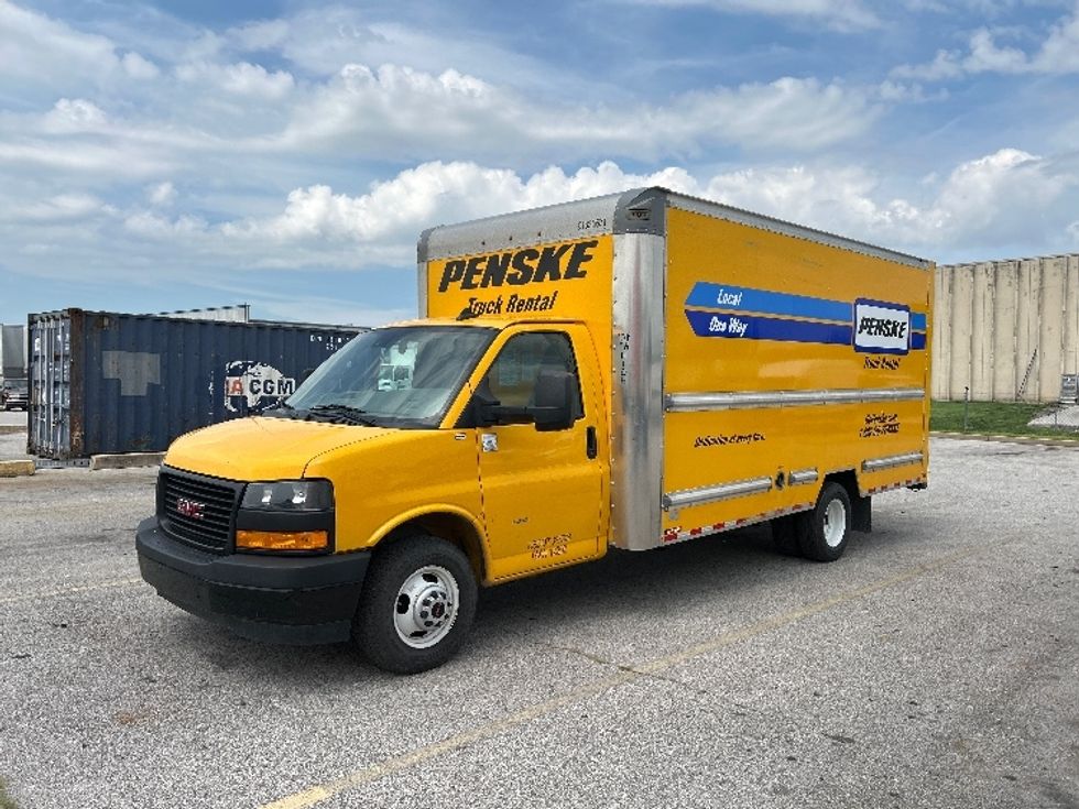 Light Duty Box Truck-Light and Medium Duty Trucks-GMC-2022-Savana G33903-Earth City-MO-104,942\n\t\tmiles-$ 12,000 - Image 3