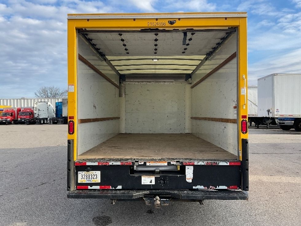 Light Duty Box Truck-Light and Medium Duty Trucks-GMC-2022-Savana G33903-Earth City-MO-88,204\n\t\tmiles-$ 29,500 - Image 8