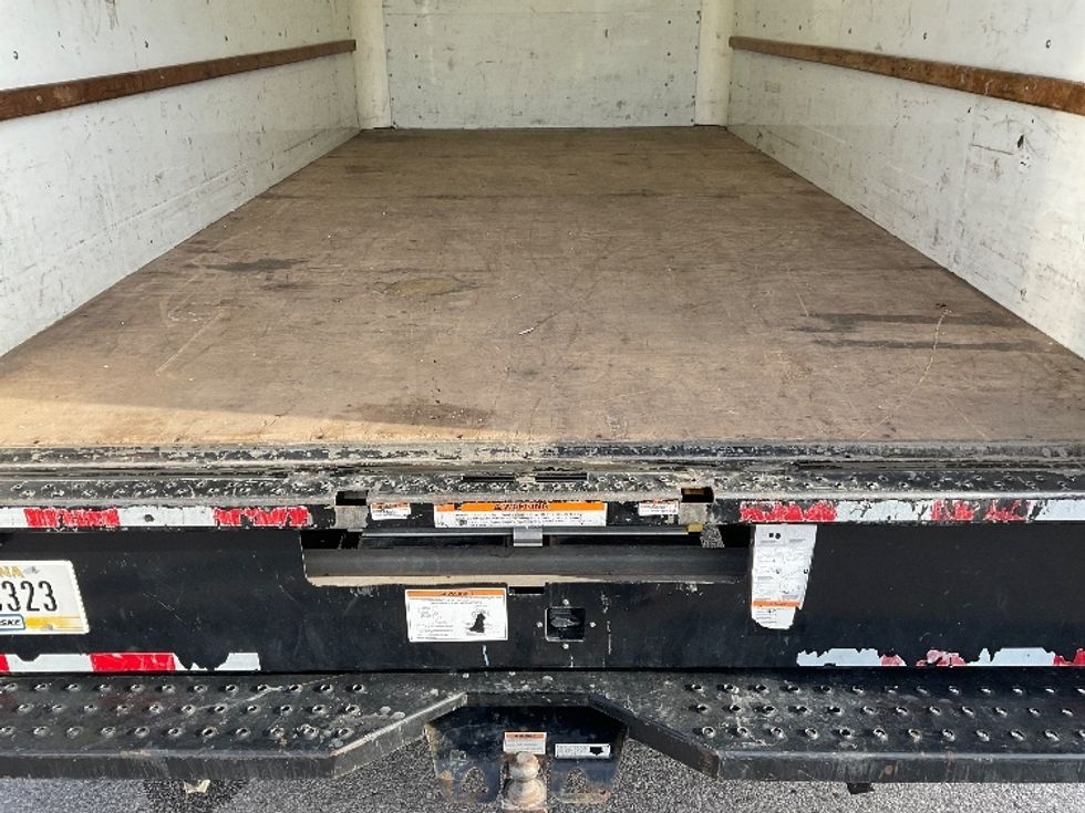 Light Duty Box Truck-Light and Medium Duty Trucks-GMC-2022-Savana G33903-Earth City-MO-88,204\n\t\tmiles-$ 29,500 - Image 9