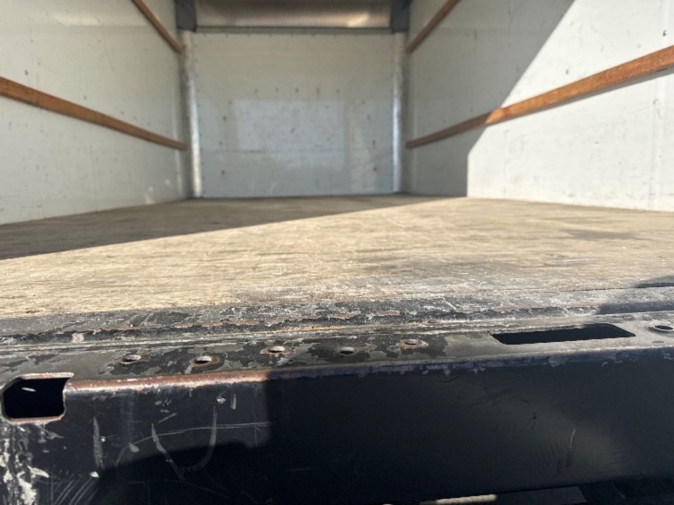 Light Duty Box Truck-Light and Medium Duty Trucks-GMC-2022-Savana G33903-East Chicago-IN-103,757\n\t\tmiles-$ 32,000 - Image 10