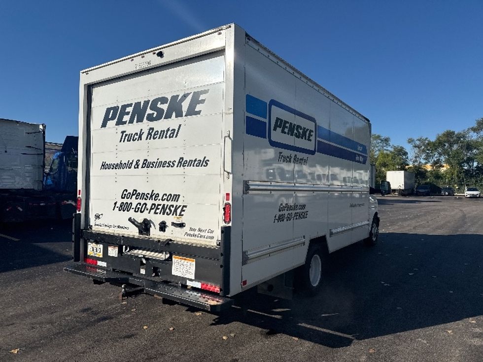 Light Duty Box Truck-Light and Medium Duty Trucks-GMC-2022-Savana G33903-East Chicago-IN-103,757\n\t\tmiles-$ 32,000 - Image 13