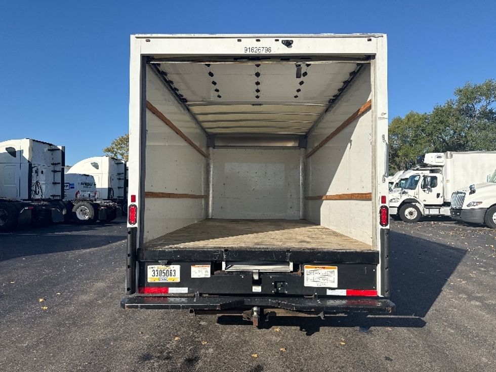 Light Duty Box Truck-Light and Medium Duty Trucks-GMC-2022-Savana G33903-East Chicago-IN-103,757\n\t\tmiles-$ 32,000 - Image 8