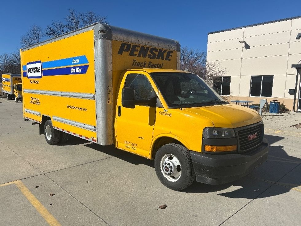 Light Duty Box Truck-Light and Medium Duty Trucks-GMC-2022-Savana G33903-East Chicago-IN-103,857\n\t\tmiles-$ 28,250 - Image 1