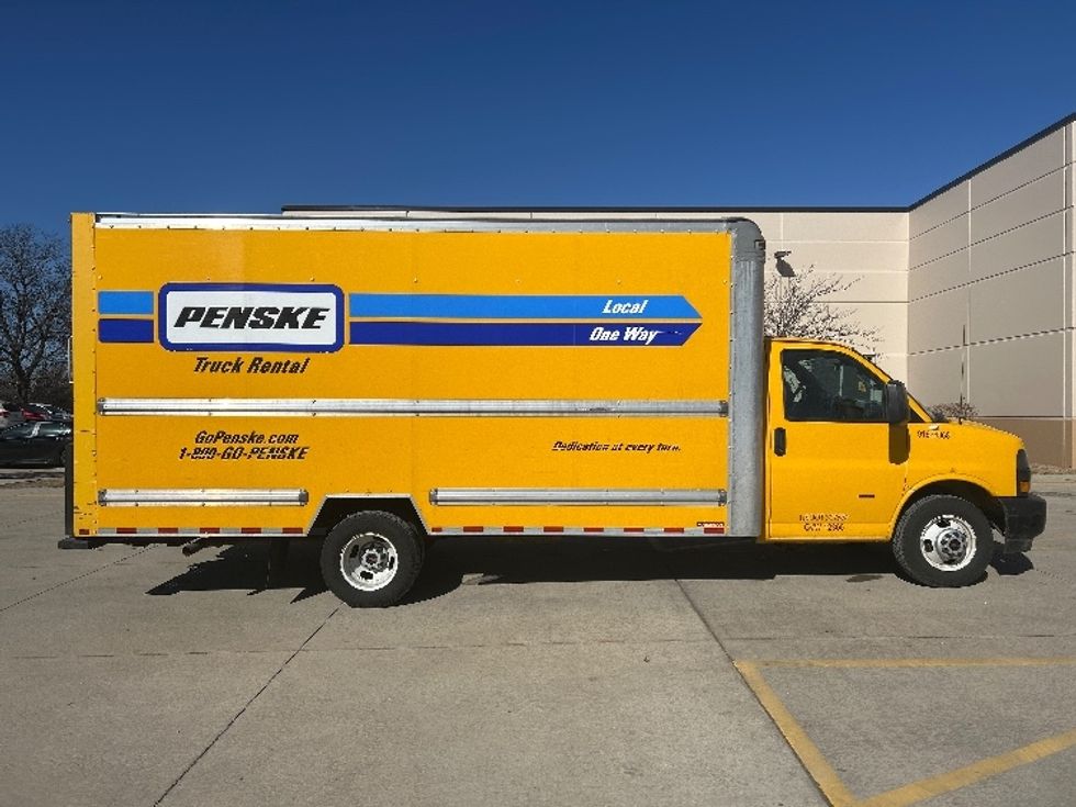 Light Duty Box Truck-Light and Medium Duty Trucks-GMC-2022-Savana G33903-East Chicago-IN-103,857\n\t\tmiles-$ 28,250 - Image 12