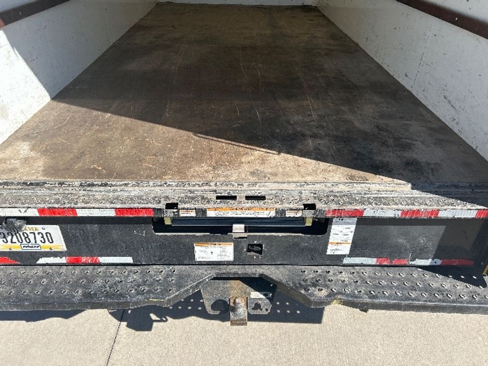 Light Duty Box Truck-Light and Medium Duty Trucks-GMC-2022-Savana G33903-East Chicago-IN-103,857\n\t\tmiles-$ 28,250 - Image 8