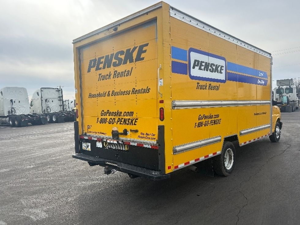 Light Duty Box Truck-Light and Medium Duty Trucks-GMC-2022-Savana G33903-East Chicago-IN-106,734\n\t\tmiles-$ 27,750 - Image 13