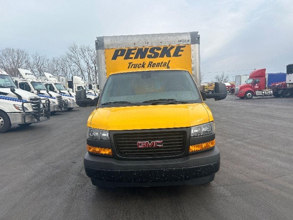 Light Duty Box Truck-Light and Medium Duty Trucks-GMC-2022-Savana G33903-East Chicago-IN-106,734\n\t\tmiles-$ 27,750 - Image 2