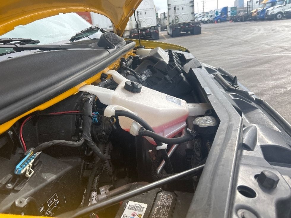 Light Duty Box Truck-Light and Medium Duty Trucks-GMC-2022-Savana G33903-East Chicago-IN-106,734\n\t\tmiles-$ 27,750 - Image 23