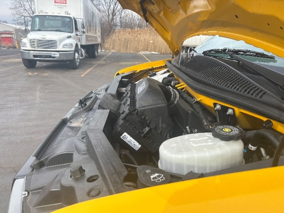 Light Duty Box Truck-Light and Medium Duty Trucks-GMC-2022-Savana G33903-East Chicago-IN-106,734\n\t\tmiles-$ 27,750 - Image 24