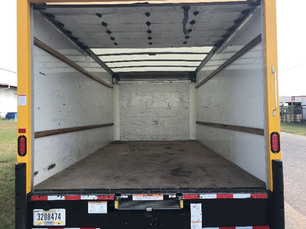 Light Duty Box Truck-Light and Medium Duty Trucks-GMC-2022-Savana G33903-East Chicago-IN-111,535\n\t\tmiles-$ 27,000 - Image 8